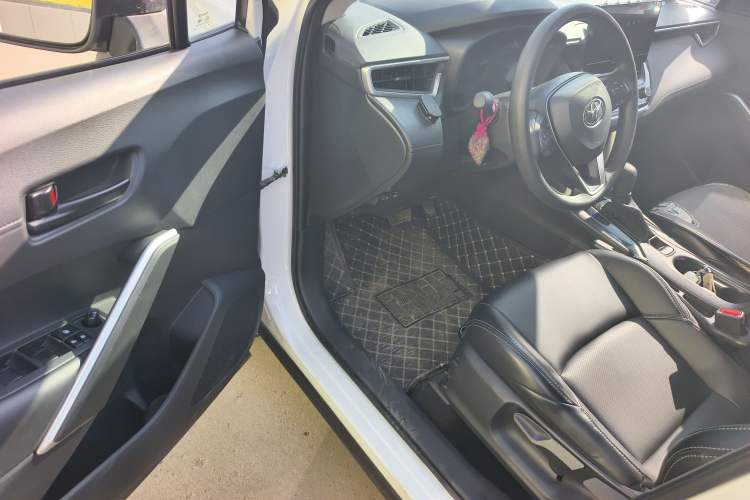 Used Toyota FRONTLANDER 2023 2.0L Smart Electric Hybrid Dual-Engine Leading Edition
