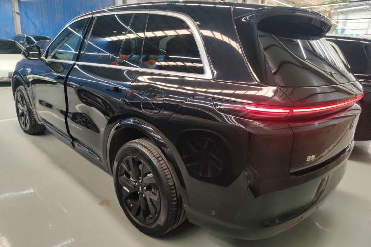 Used Li Auto L8 2023 Pro Model
