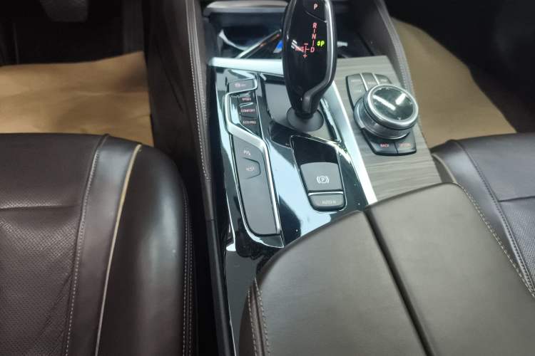 Used BMW 5 Series 2018 530Li Luxury Edition Premium Package
