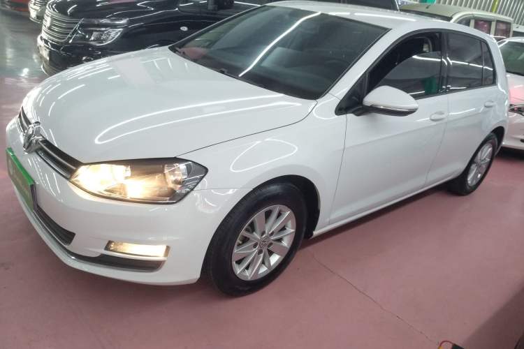 Used Volkswagen Golf 2015 1.6L Automatic Fashion Model