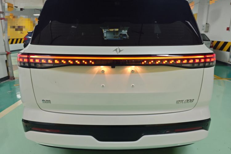 Used  eπ008 2024 210Max Range-Extended Version 6 Seats
