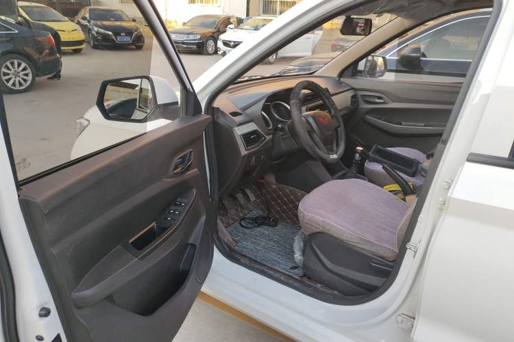 Used Wuling Hongguang 2021 1.5L Revised S Standard Version Hydraulic-Power-Assisted LAR
