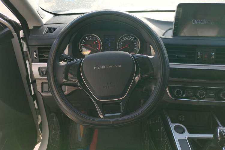 Used FORTHING T5 2022 Grand Edition 1.6L Manual Dream-Chasing Five-Seat Model
