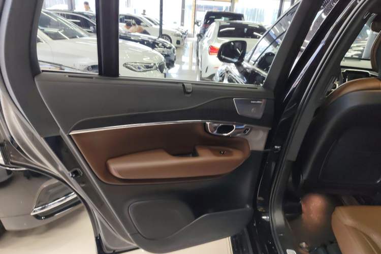 Used Volvo XC90 2022 B6 Zhiya Luxury 7-Seater
