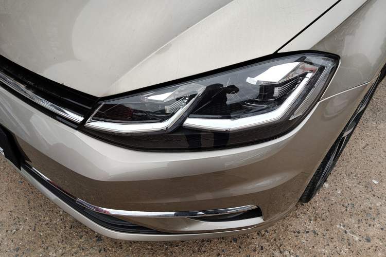 Used Volkswagen Golf 2018 230TSI Automatic Luxury Version
