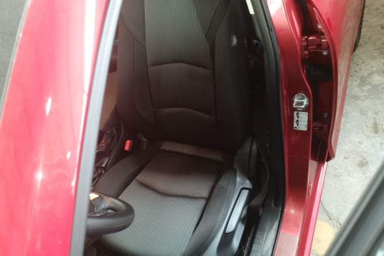 Used Mazda Mazda 3 Axela 2016 Sedan 1.5L Automatic Comfort Model