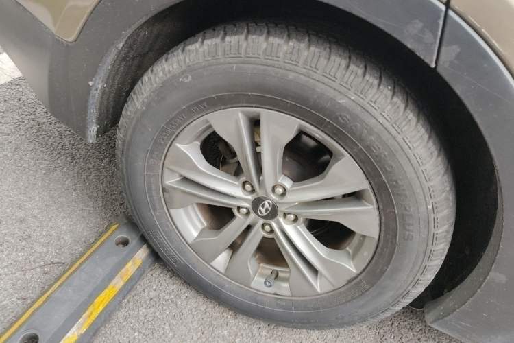 Used Hyundai Santa Fe 2013 2.4L Automatic 4x4 Comfort Edition
