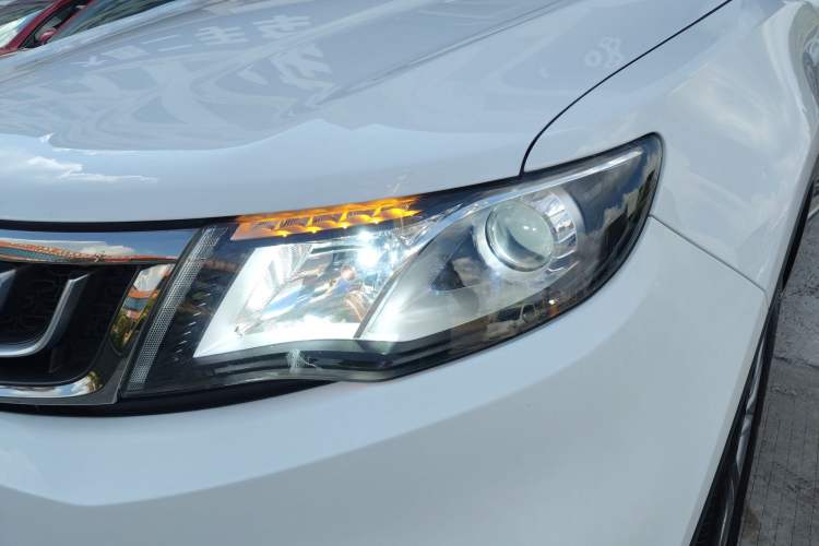 Used Geely Auto Emgrand X7 Sport 2018 2.0L Manual Two-Wheel Drive Zhiya Version
