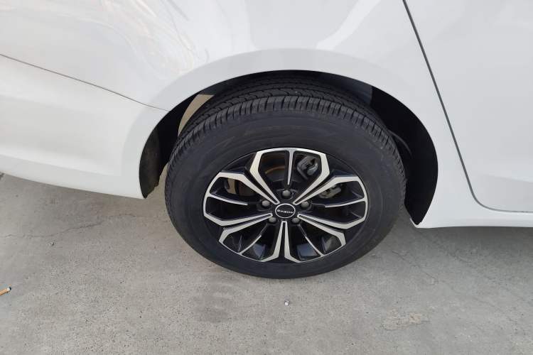 Used Roewe i6 MAX New Energy 2023 EV 420 Skyroof Special Edition
