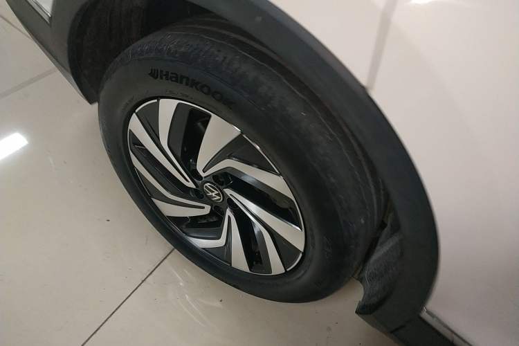 Used Volkswagen Tiguan L 2022 330TSI Automatic Two-Wheel Drive Smart Edition
