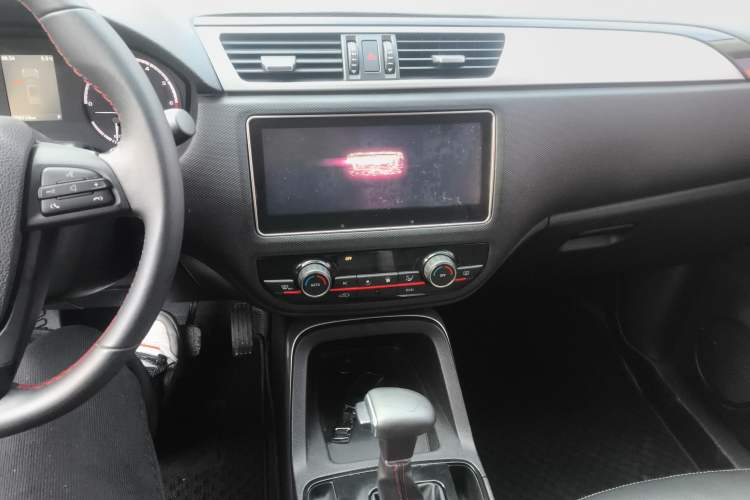 Used Qoros 5 2018 Revised 1.6T Automatic Luxury Version
