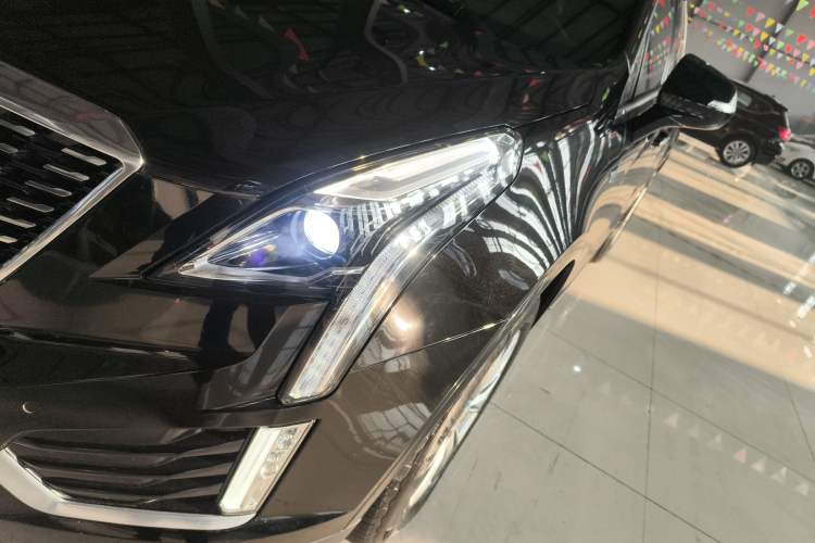 Used Cadillac XT5 2022 2.0T Two-Wheel Drive Luxury Version