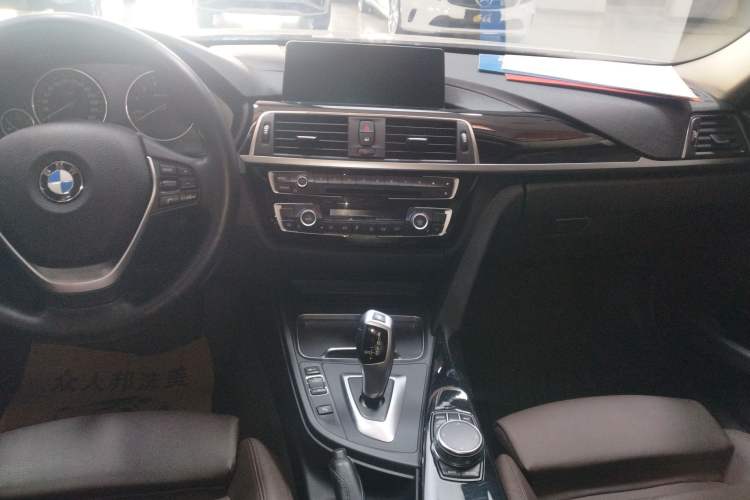 Used BMW 3 Series 2019 320Li Fashion Model
