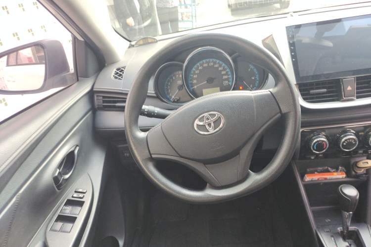 Used Toyota YARiS L 2016 Revised 1.5E CVT Charming Edition
