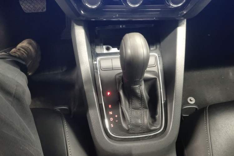 Used Volkswagen Sagitar 2015 1.6L Automatic Comfort Model