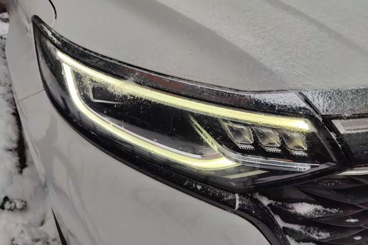 Used Roewe iMAX8 2021 400TGI Supreme Series Ultimate Edition
