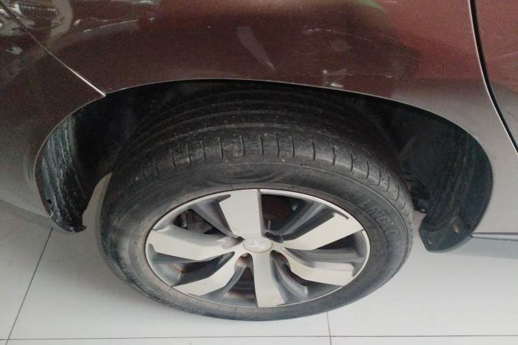 Used Peugeot 2008 2014 1.6L Automatic Navigation Edition
