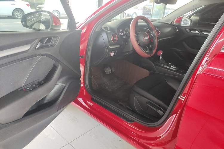 Used Audi A3 2018 30th Anniversary Edition Sportback 35 TFSI Ambition Model
