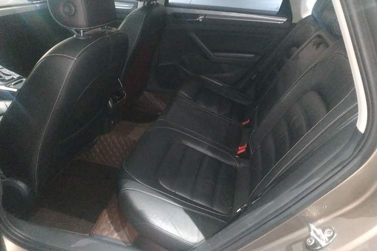 Used Volkswagen Passat 2016 330TSI DSG Luxury Edition
