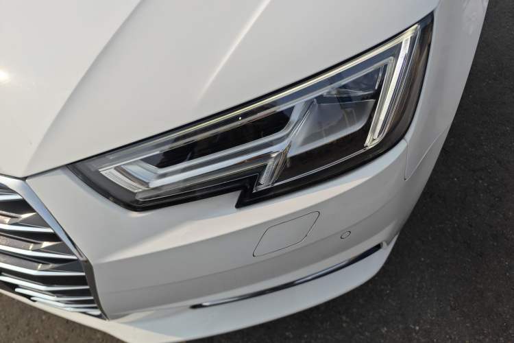 Used Audi A4L 2018 30th Anniversary Edition 40 TFSI Trendy Model
