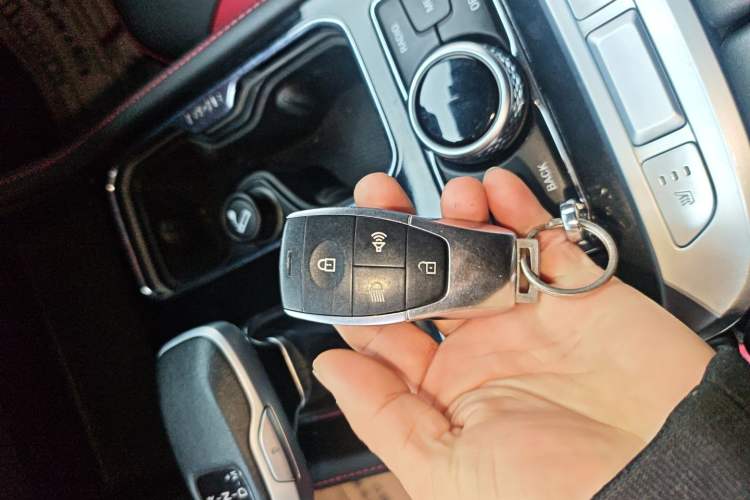 Used  BJ40 2020 2.0T Automatic Four-Wheel Drive Urban Hunter Edition Prestige Version
