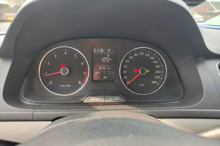 Used Volkswagen Lavida 2013 Restyled Classic 1.6L Automatic Comfort Edition
