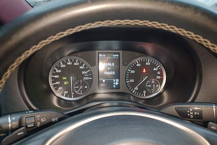 Used Mercedes-Benz Vito 2016 2.0T Business Edition
