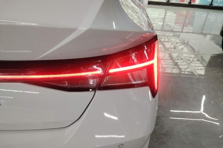 Used Hyundai Elantra 2022 1.5L CVT LUX Prestige Edition