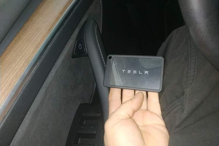 Used Tesla Model Y 2021 Standard Range Rear-Wheel Drive Version