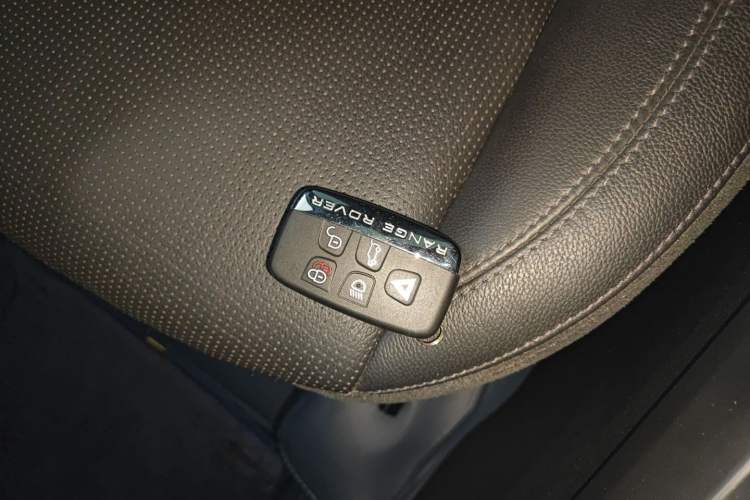 Used Land Rover Discovery Sport 2018 240 PS SE Version
