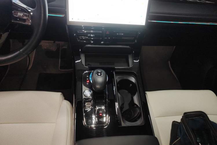 Used GAC Trumpchi M8 2023 Zongshi Series Dual-Motor Supreme Edition