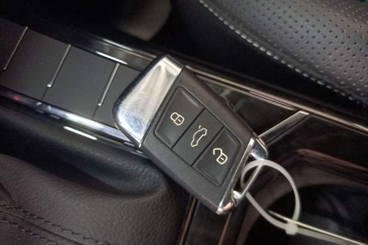 Used Volkswagen Passat 2022 330TSI Luxury Edition
