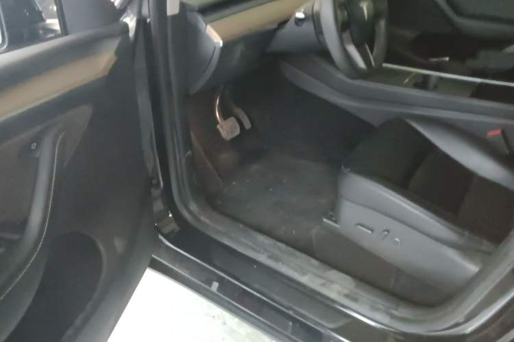 Used Tesla Model Y 2022 Rear-Wheel-Drive Version
