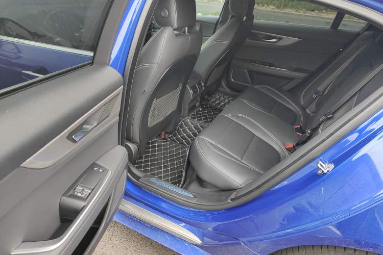 Used Jaguar XEL 2020 2.0T 200PS R-DYNAMIC Youth Sports Edition
