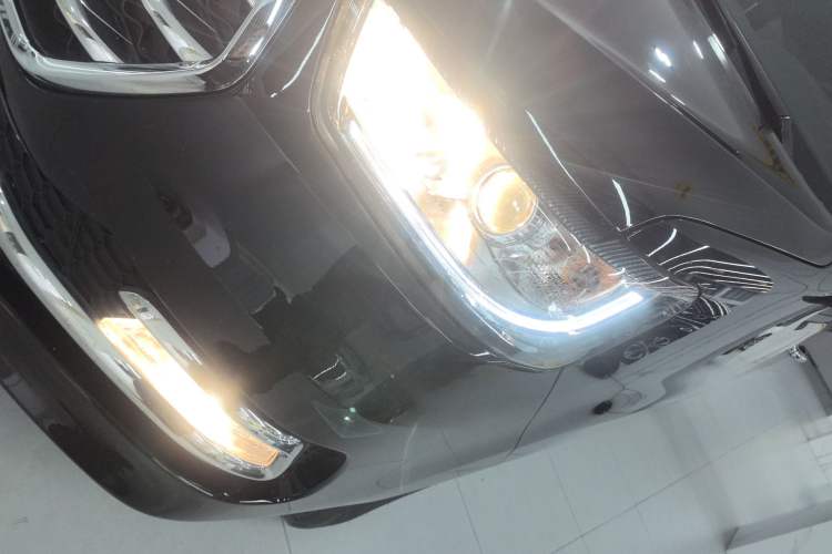 Used  M4 2019 Business Series 2.0L Manual - China VI Standard
