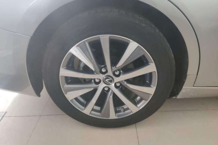 Used Lexus ES 2020 200 Excellence Edition