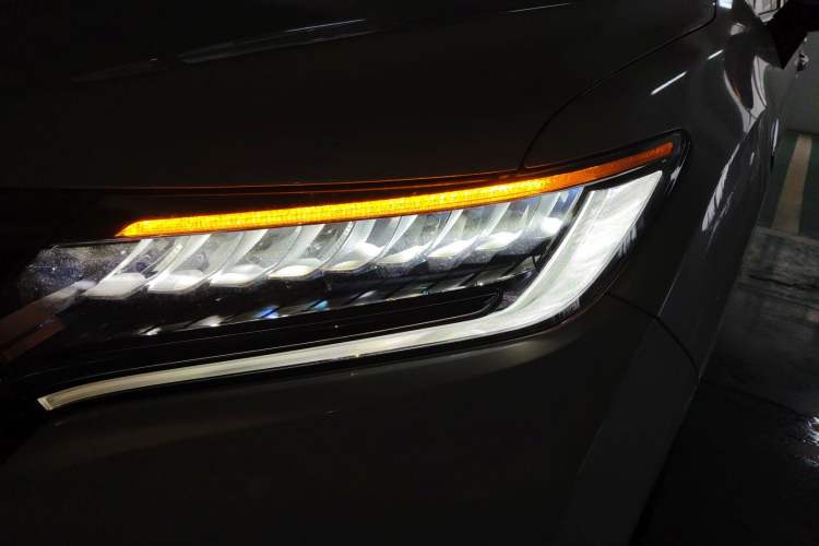 Used Honda UR-V 2017 240TURBO Two-Wheel Drive Luxury Edition China V
