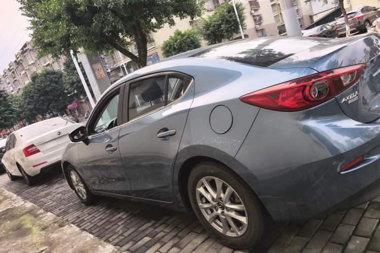 Used Mazda Mazda 3 Axela 2016 Sedan 1.5L Automatic Comfort Model