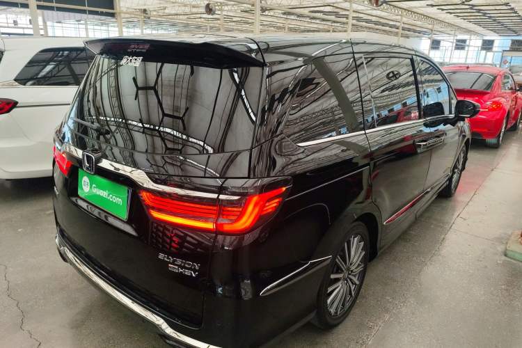 Used Honda Elysion 2022 2.0L eHEV Luxury Edition
