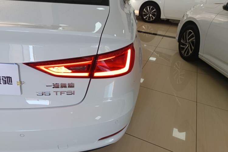 Used Audi A3 2016 Limousine 35 TFSI Prestige Edition
