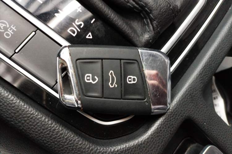 Used Volkswagen Magotan 2019 330TSI DSG Leading Model China VI Standard
