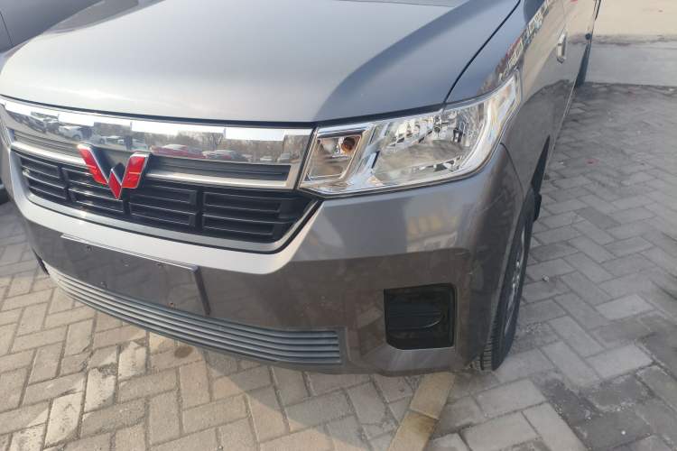 Used Wuling Zhengtu 2021 1.5L Entry-Level LAR
