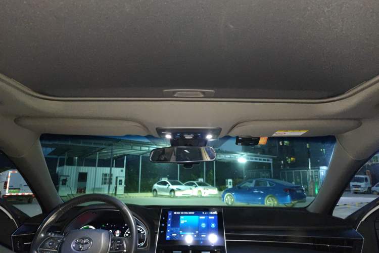 Used Toyota Avalon 2023 Dual-Engine 2.5L Luxury Edition