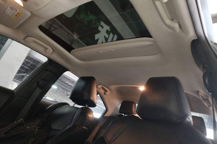 Used Toyota Corolla 2019 Dual-Engine 1.8L E-CVT GL-i Elite Edition
