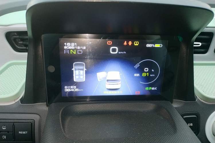 Used Wuling Hongguang MINIEV 2021 Macaron Fashion Model Lithium Iron Phosphate
