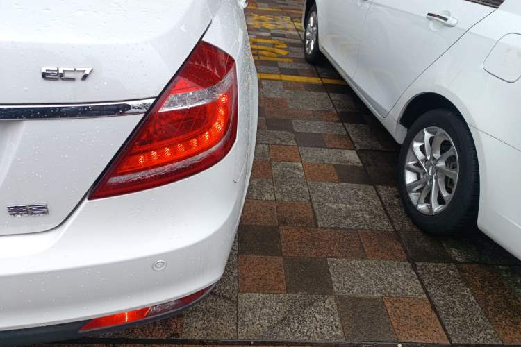 Used Geely Auto Emgrand 2015 Sedan 1.5L CVT Upward Version
