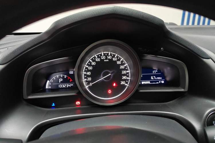 Used Mazda Mazda 3 Axela 2017 Hatchback 1.5L Automatic Luxury Model Emission Standard China V