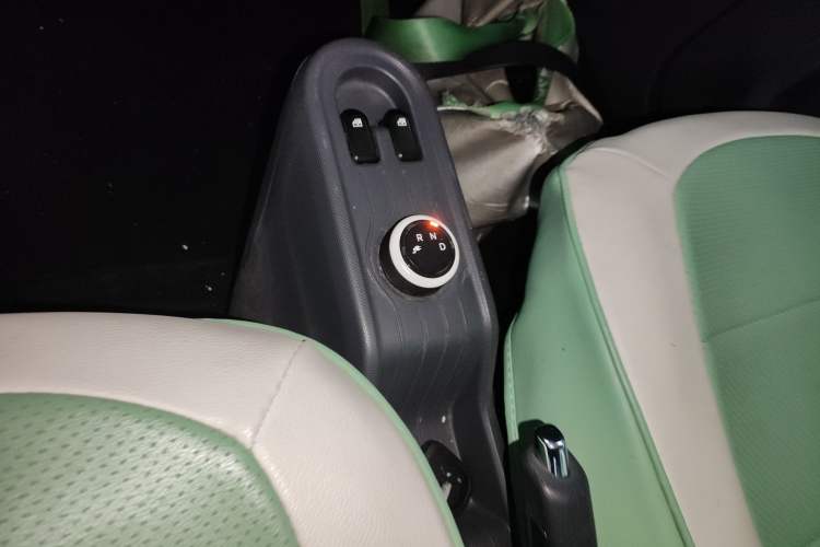 Used Wuling Hongguang MINIEV 2021 Macaron Premium Model – Lithium Iron Phosphate
