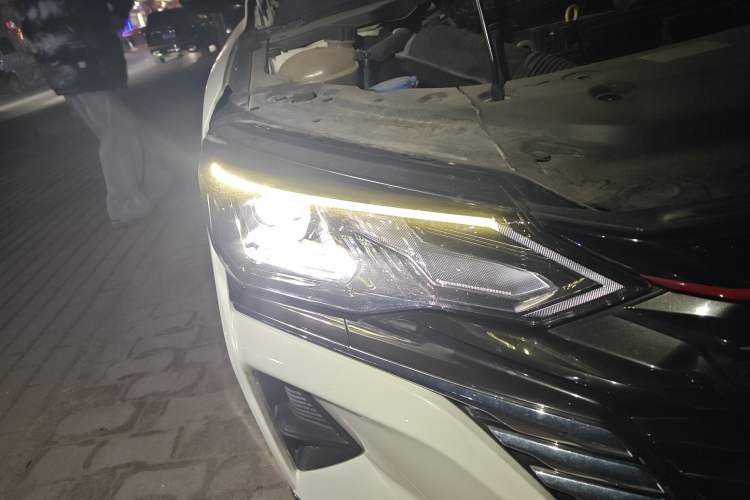 Used Dongfeng Aeolus Yixuan MAX 2021 1.5T Ultra-Stylish Trendsetter Edition
