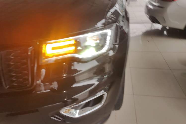 Used  Grand Cherokee (Import) 2019 3.0L Professional Navigation Edition
